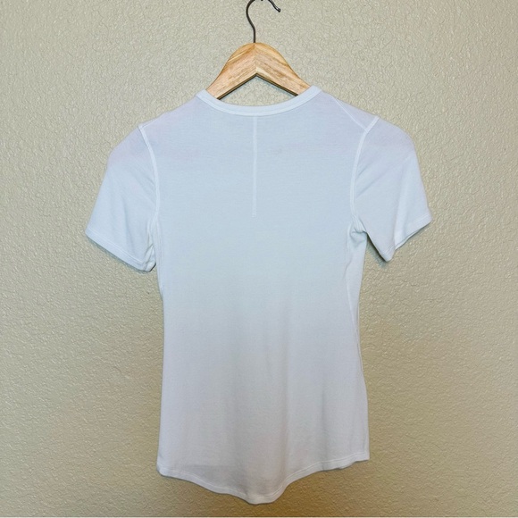Lululemon Women’s Hold Tight Short Sleeve White Size 4 - Picture 5 of 8